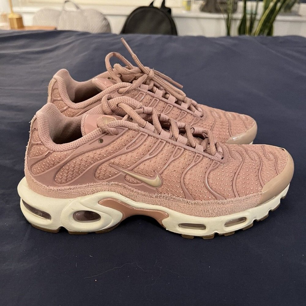 Nike Air Max Plus - Particle Pink - Women’s Size 7